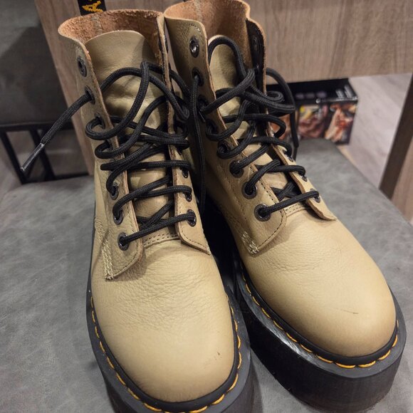 Dr. Martens 1460 Pascal Max Women's Leather Platform Boots Size 7US/38EU/5UK - Picture 7 of 7